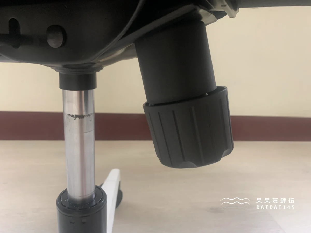 YOKA 佑客家具 APOLLO 人體工學椅椅背後傾旋鈕